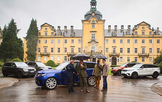 Royaler Glamour und viele PS: Alexander Fürst zu Schaumburg-Lippe lud im Rahmen der Hofjagd zum glanzvollen Dinner auf sein Schloss Bückeburg